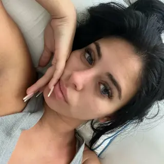 shy-Camilla-Araujo-porn-real